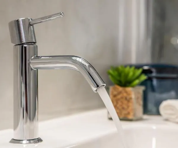 Aqua's Sunshine, Quiet In Adamas, Milos Apartment *