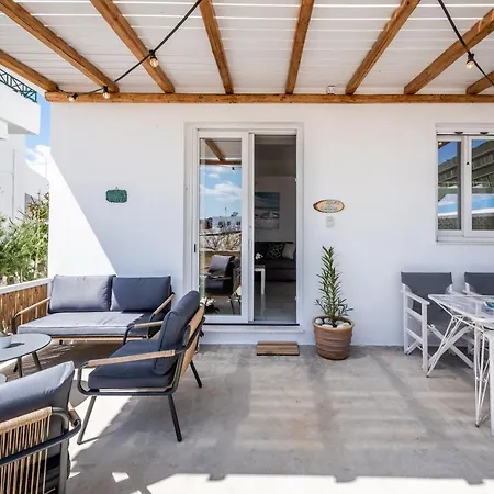 Aqua's Sunshine, Quiet In Adamas, Milos אדאמאס